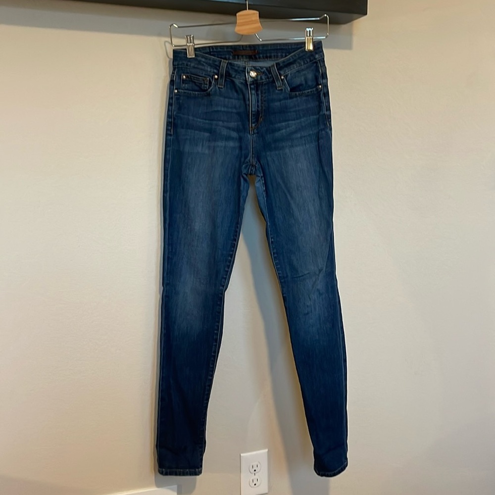 Joe’s Jeans The Icon Mid Rise Skinny